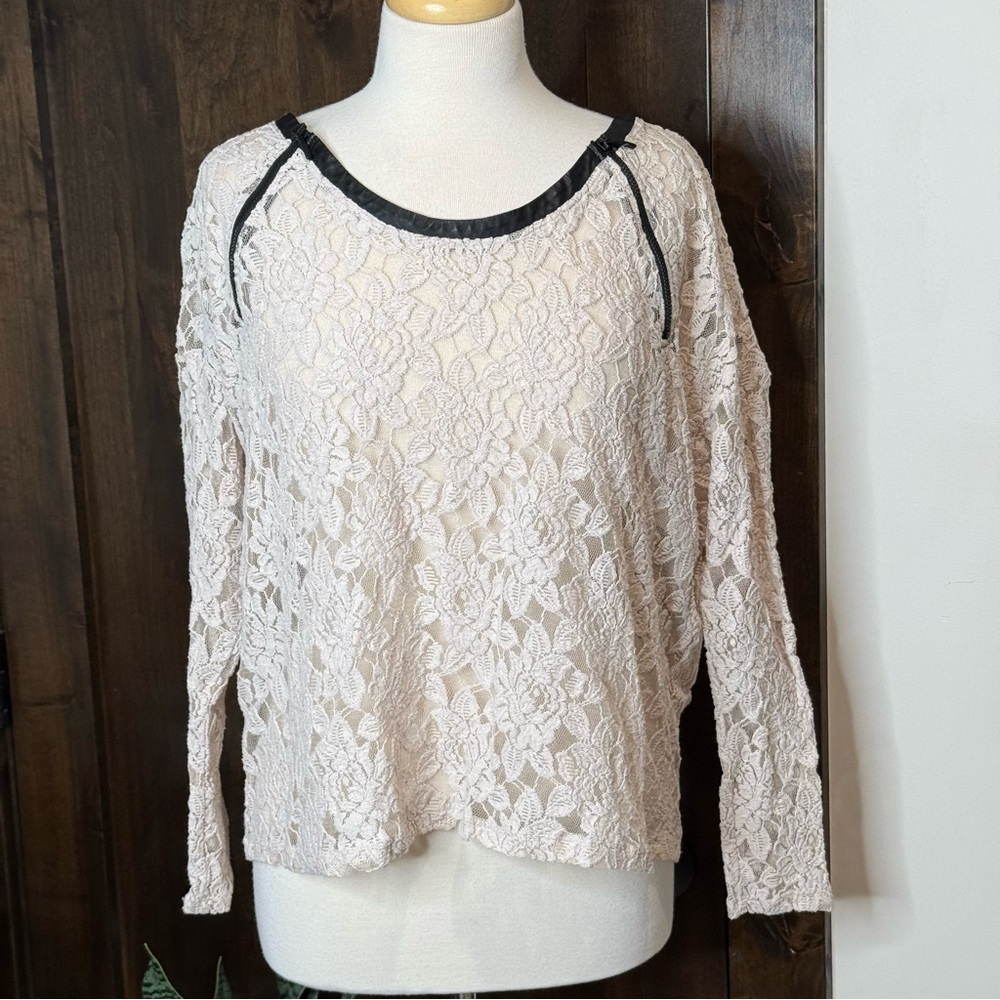 DKNY Jeans Lace long sleeve pleather trim ivory black zipper detail size L